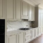 کابینت نئوکلاسیک کرمی رنگ وکیوم